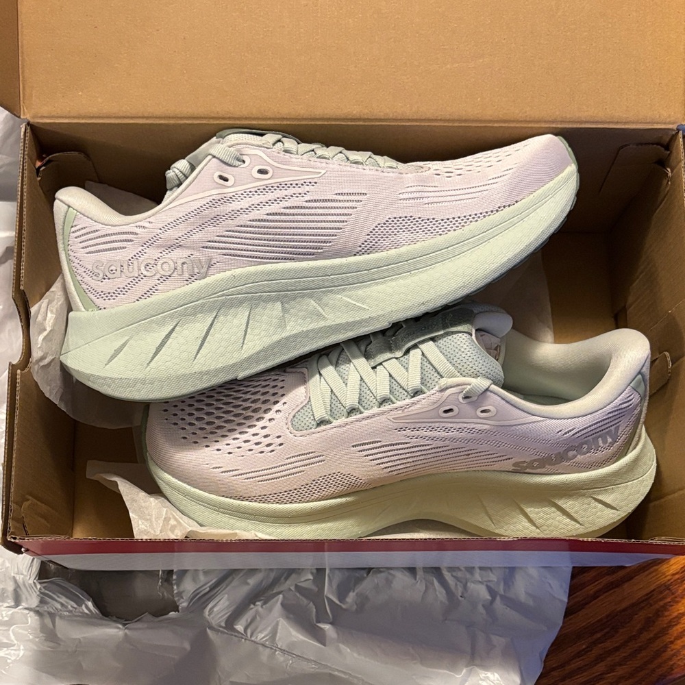 Saucony Womens ride 18 tennis shoe Fog/Mist